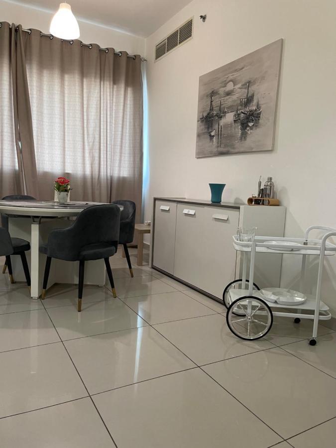 Bright Luxury 2Br Aprt Dubai Marina With Balcony Apartment Luaran gambar